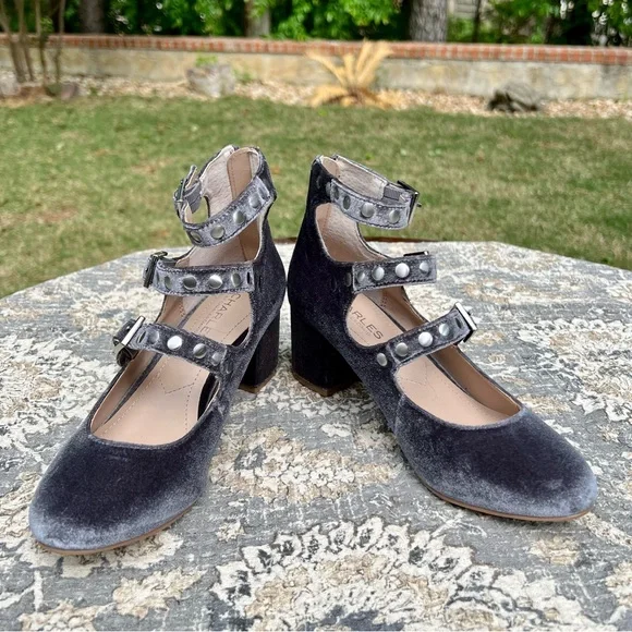 NIB Gorgeous Silver/Slate Grey Three Strap Pump - Size 6 - Picture 3 of 11